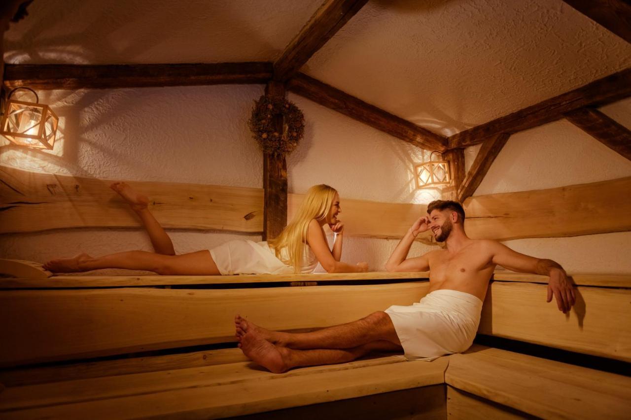 Wellness Hotel Ondrasuv Dvur Bila  Eksteriør billede