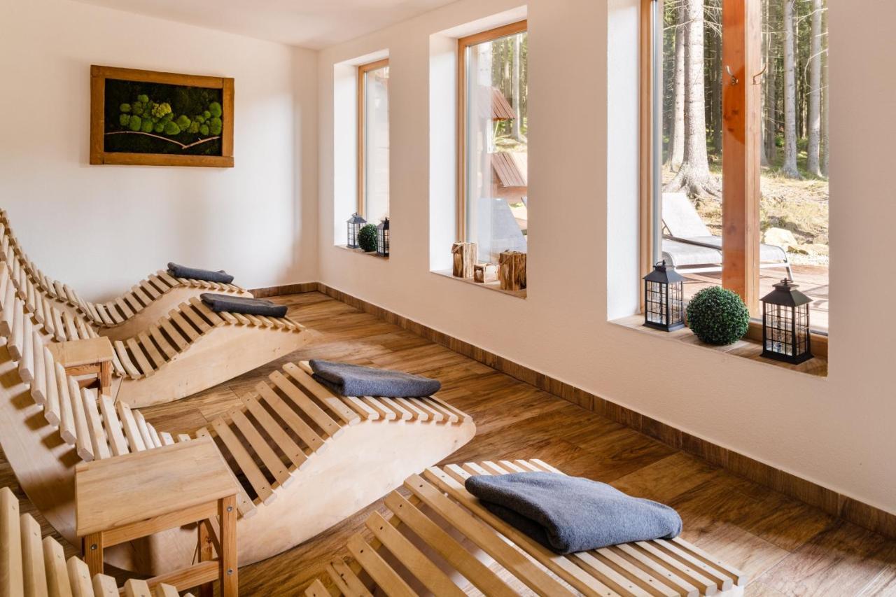 Wellness Hotel Ondrasuv Dvur Bila  Eksteriør billede